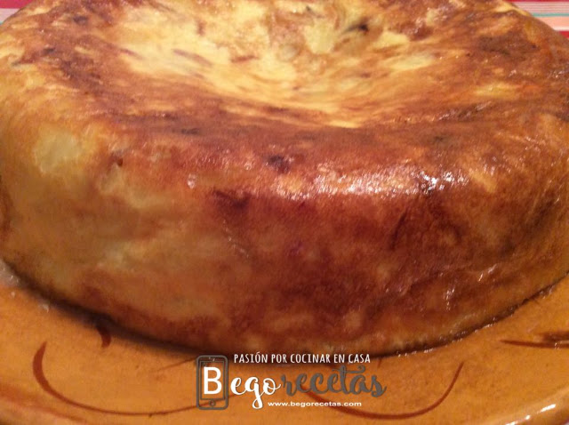 Tortilla de patatas con jamón y chorizo Vista general